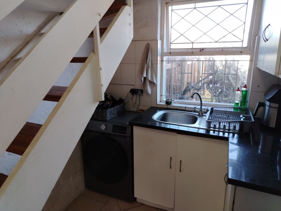 To Let 1 Bedroom Property for Rent in Vincent Eastern Cape